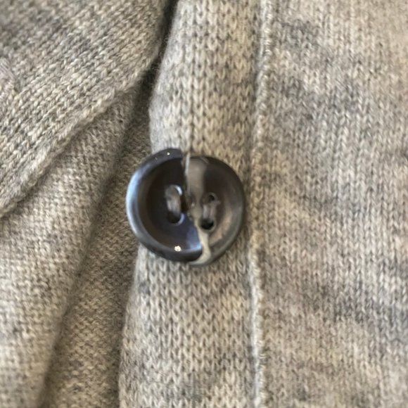 Incredibly soft J Crew XXS 100% cashmere gray cardigan - Picture 5 of 10